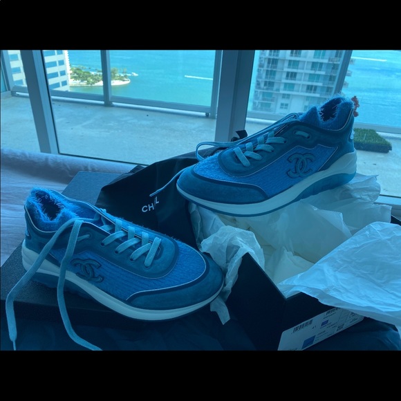 Chanel sneakers - Picture 1 of 5